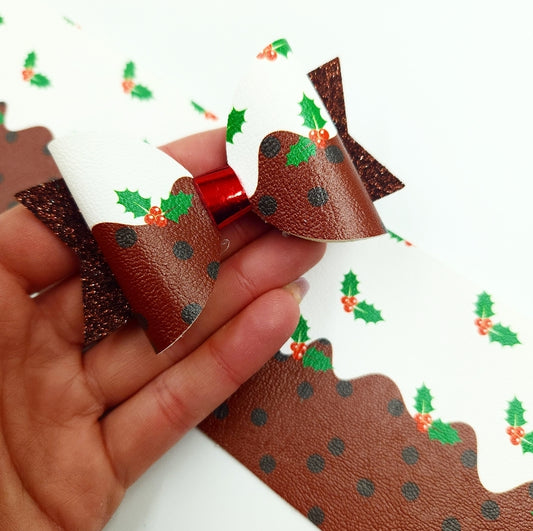 Christmas Pudding Border Leatherette Fabric Roll
