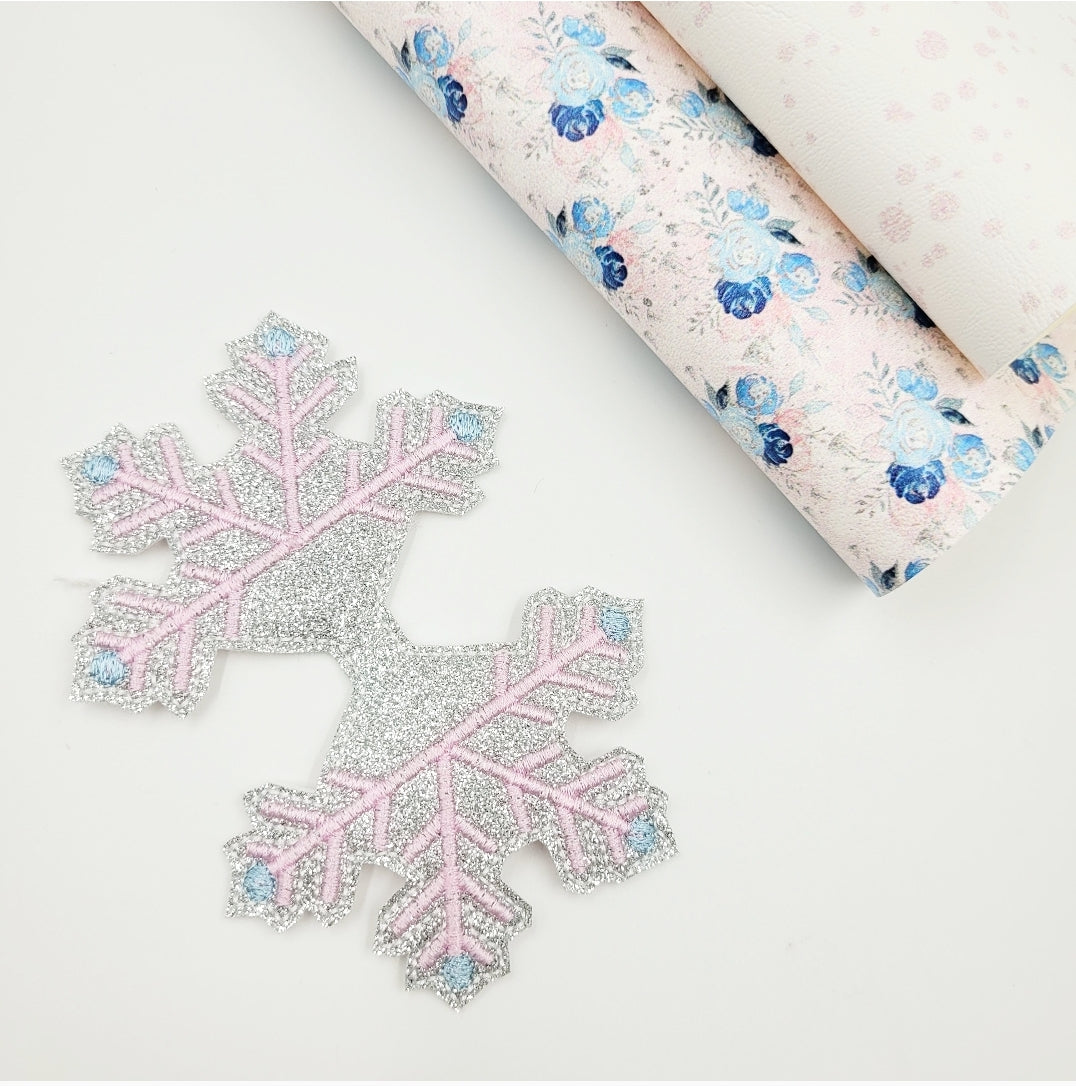Snowflake Bow Tails